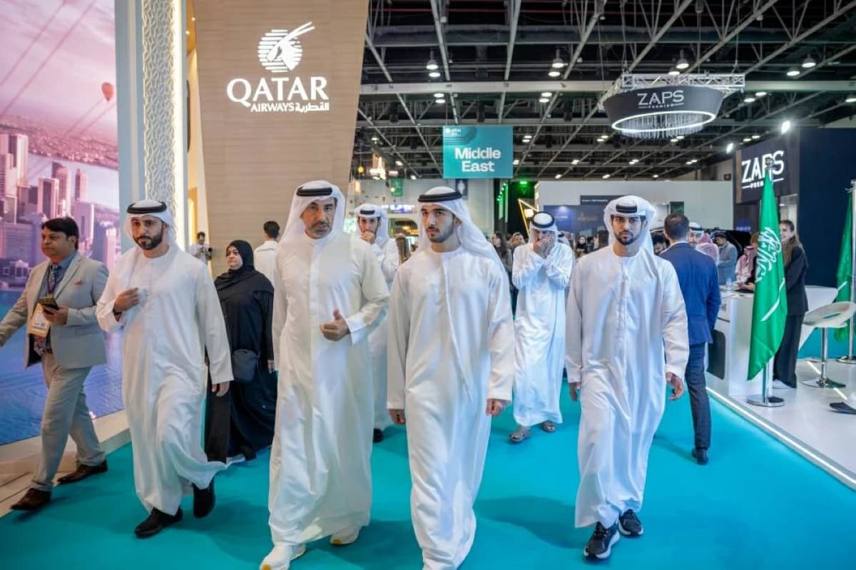 محمد بن راشد يزور فعاليات سوق السفر