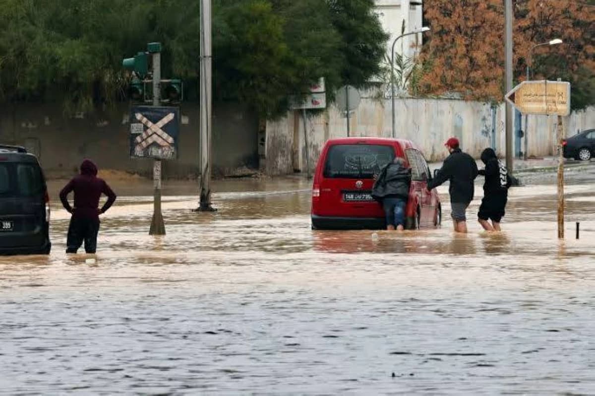 Tunisia halts schools in capital due to rain