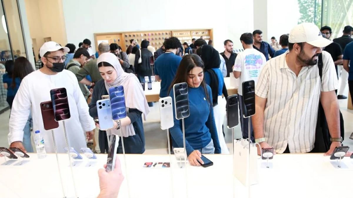 Global craze for iPhone 18