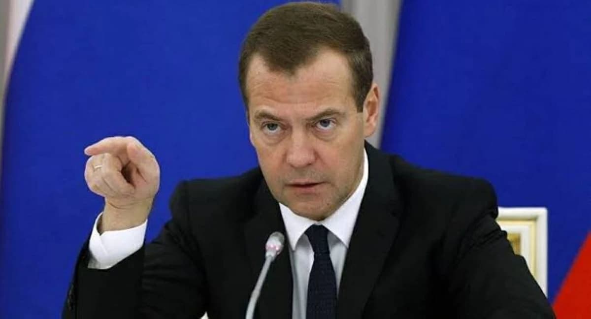 Medvedev on Graham Law: warns of Russian defenses