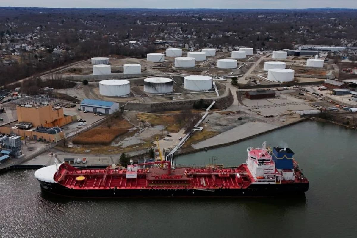Brent hits $99 midweek as US dollar nears $90