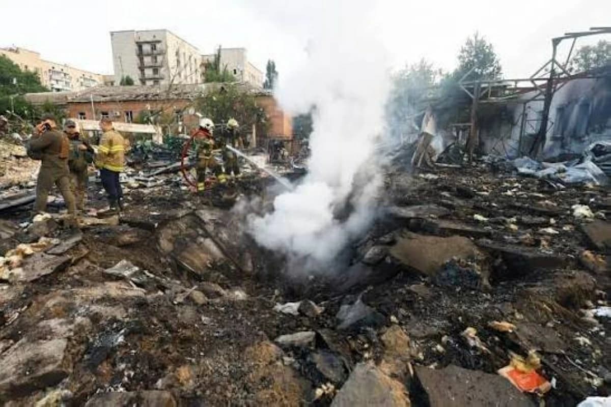 Russian strikes cause two deaths in Ukraine