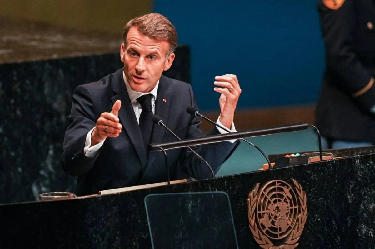 Macron: Troops to secure Red Sea navigation