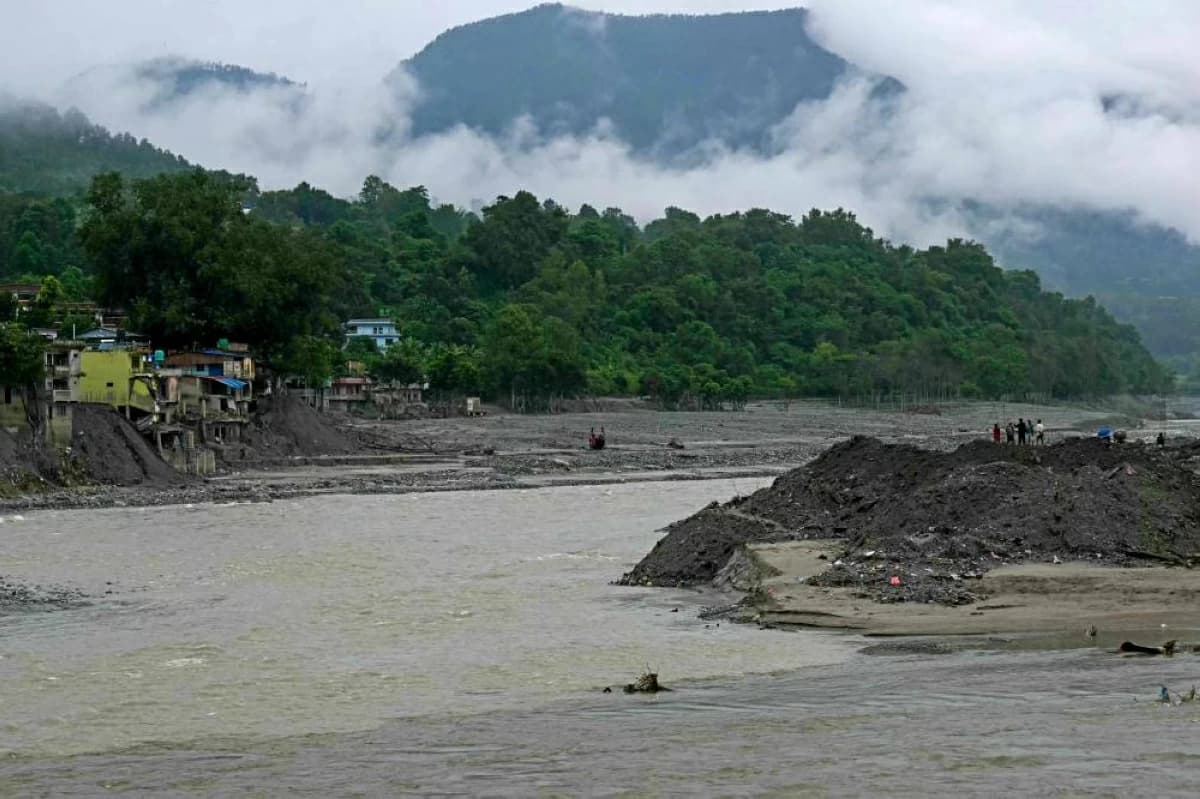 Nepal Climbing Trips Cancelled Due to Weather