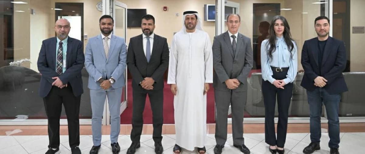 جامعة الشارقة توقّع اتفاقية مع الخليج للأدوية