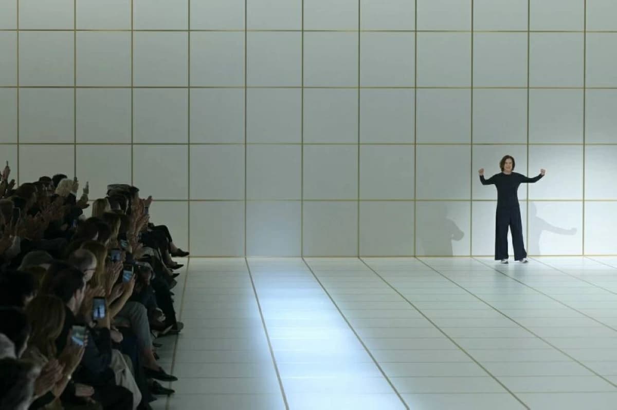 Armani Group discusses 15% stake sale