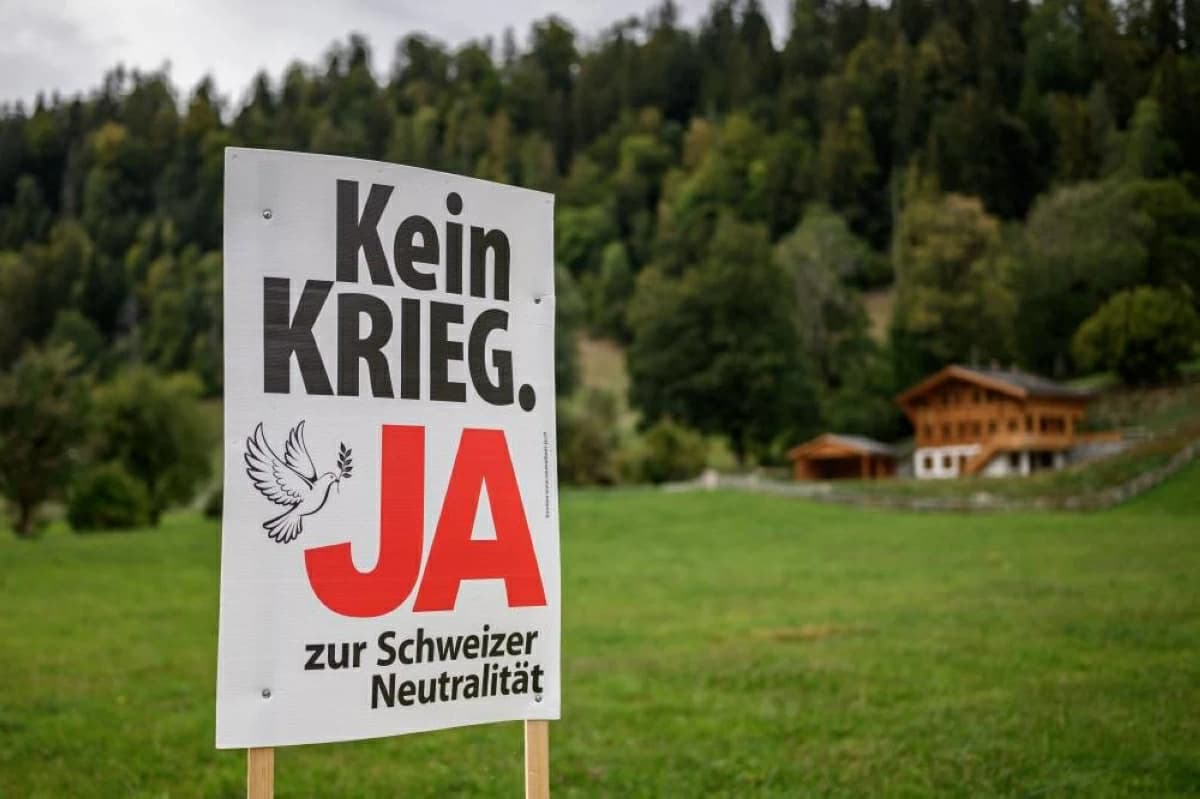 Swiss reject stricter neutrality