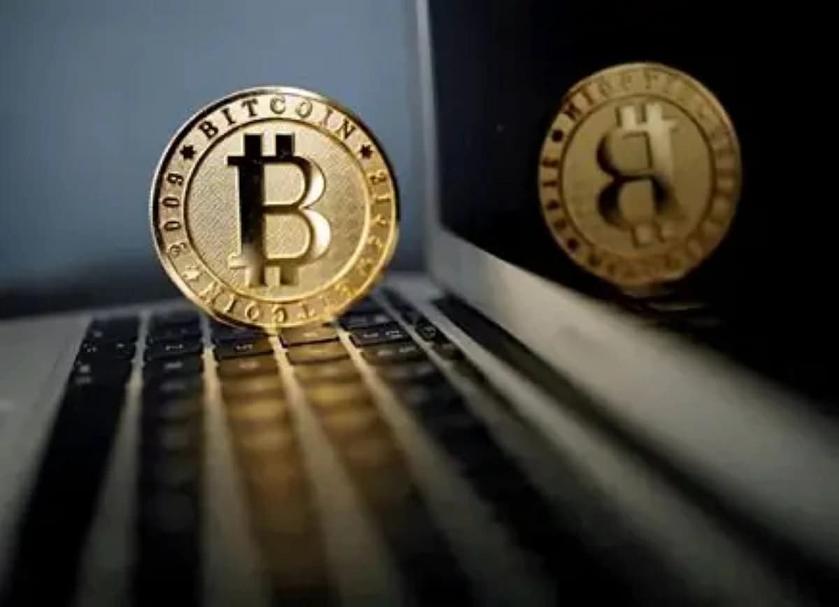 Bitcoin drops under $83,000