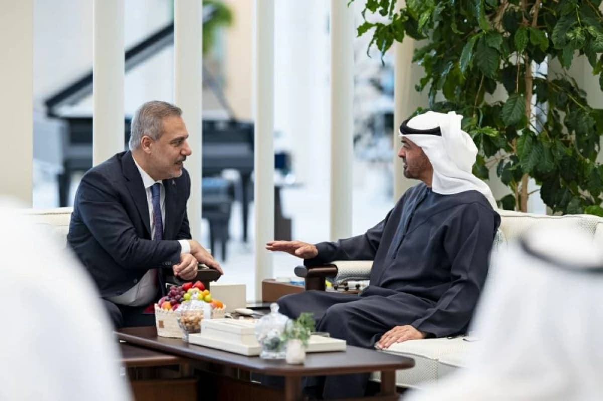 Mohammed bin Zayed Meets Turkish Foreign Minister