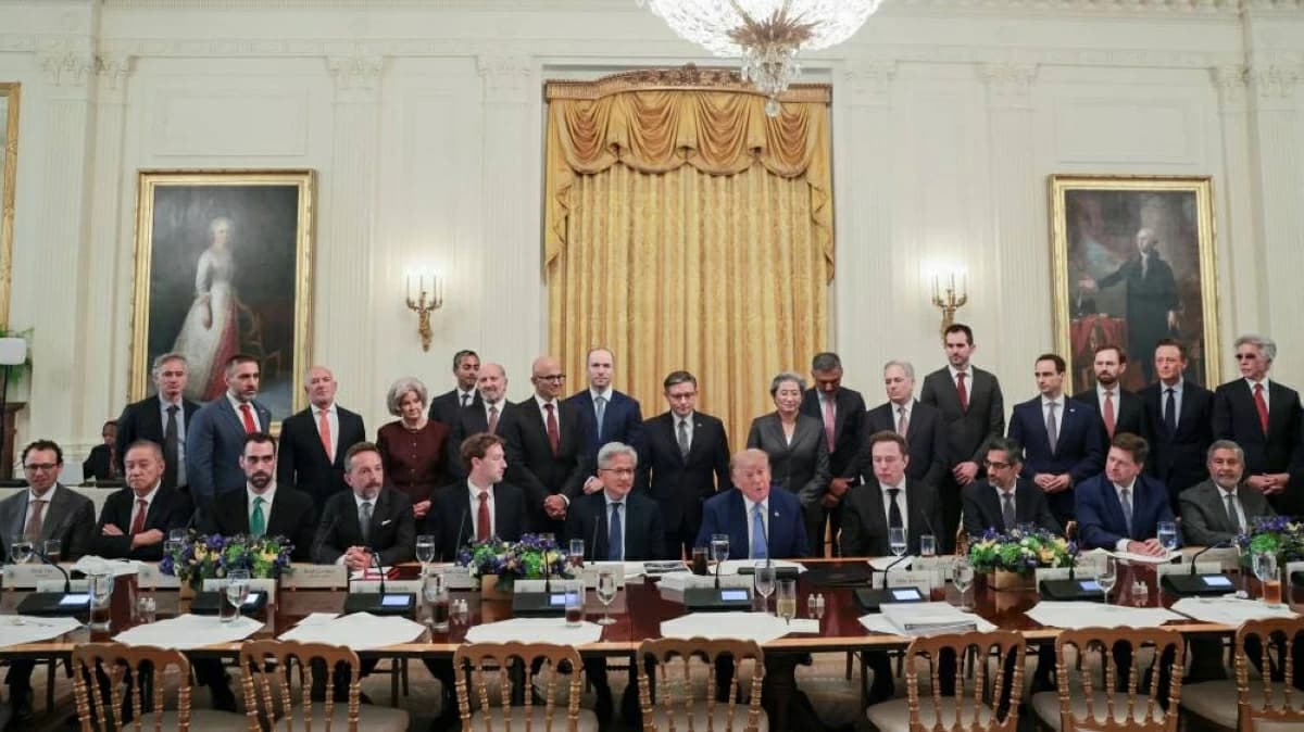 Trump adopts the term superintelligence