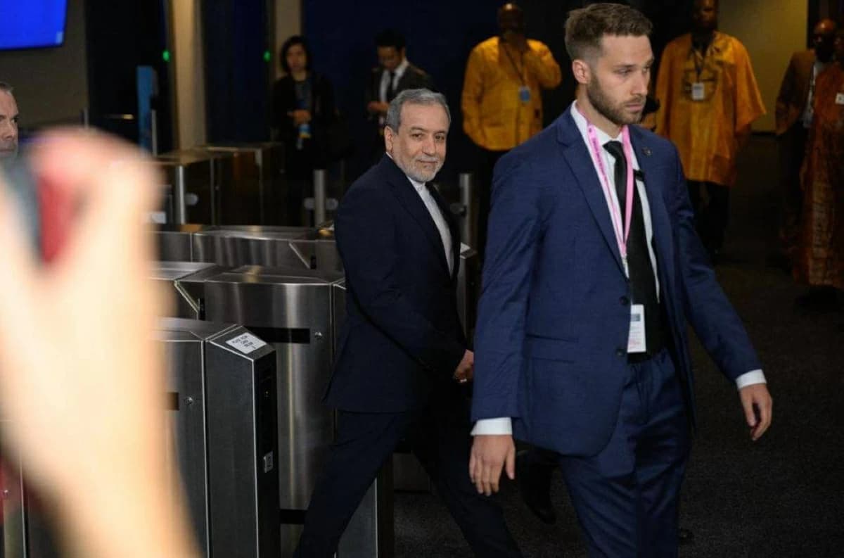 Iranian Delegation Exit from New York