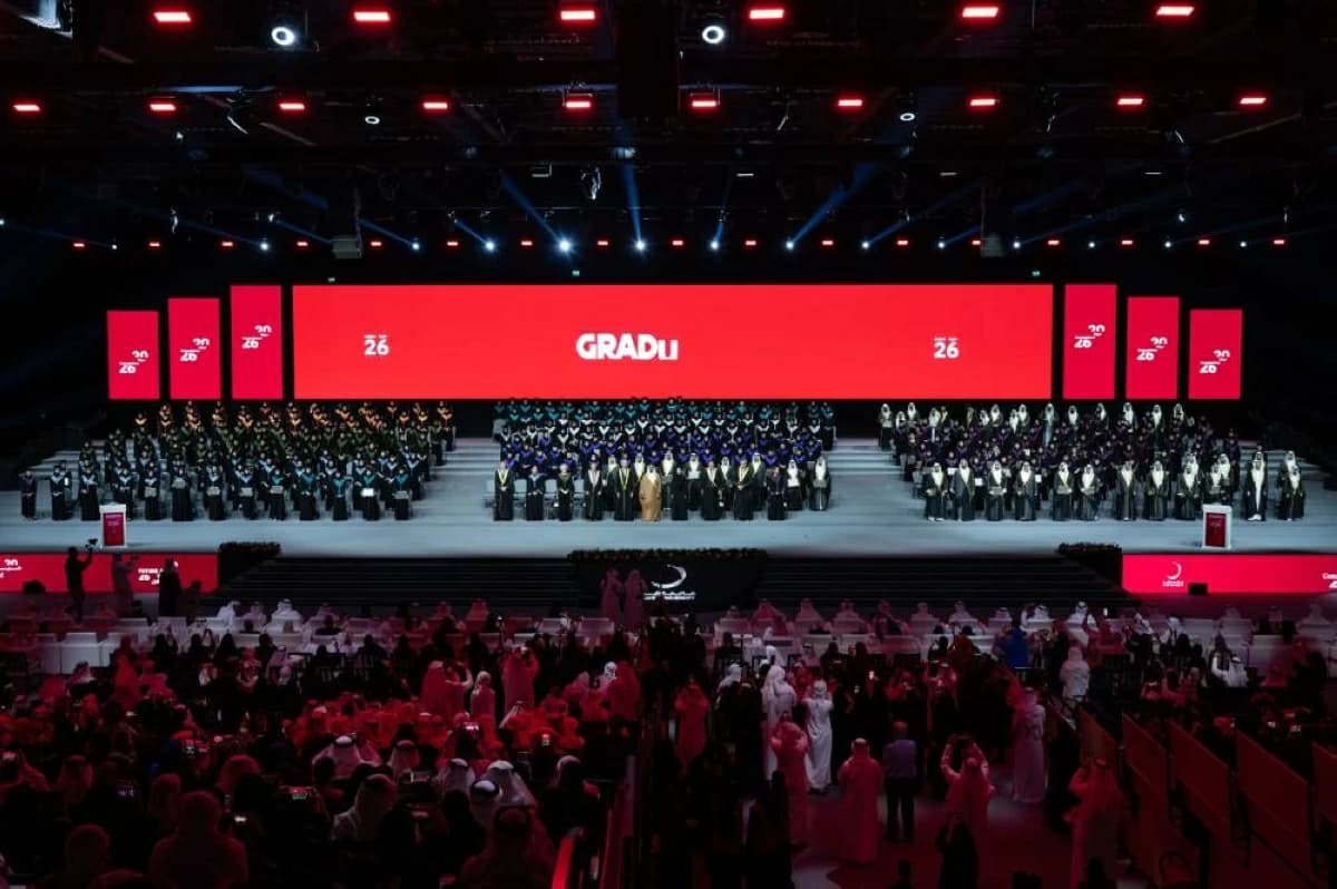 سيف بن زايد يحضر حفل تخرج صناع المستقبل 2026