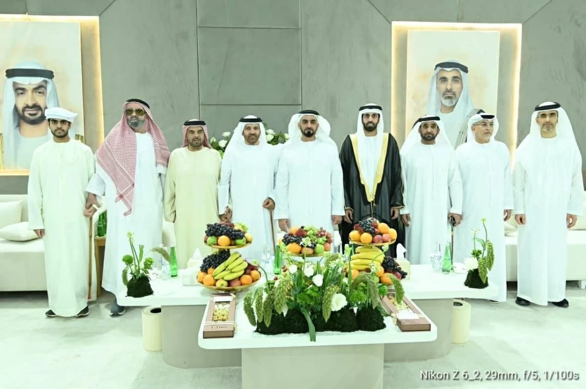سيف بن زايد يشارك في أفراح الخييلي