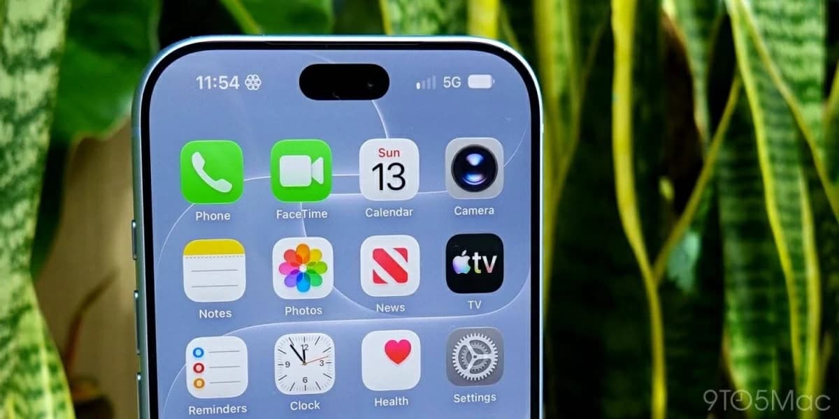 Apple reports iPhone 18 Pro Max network issue