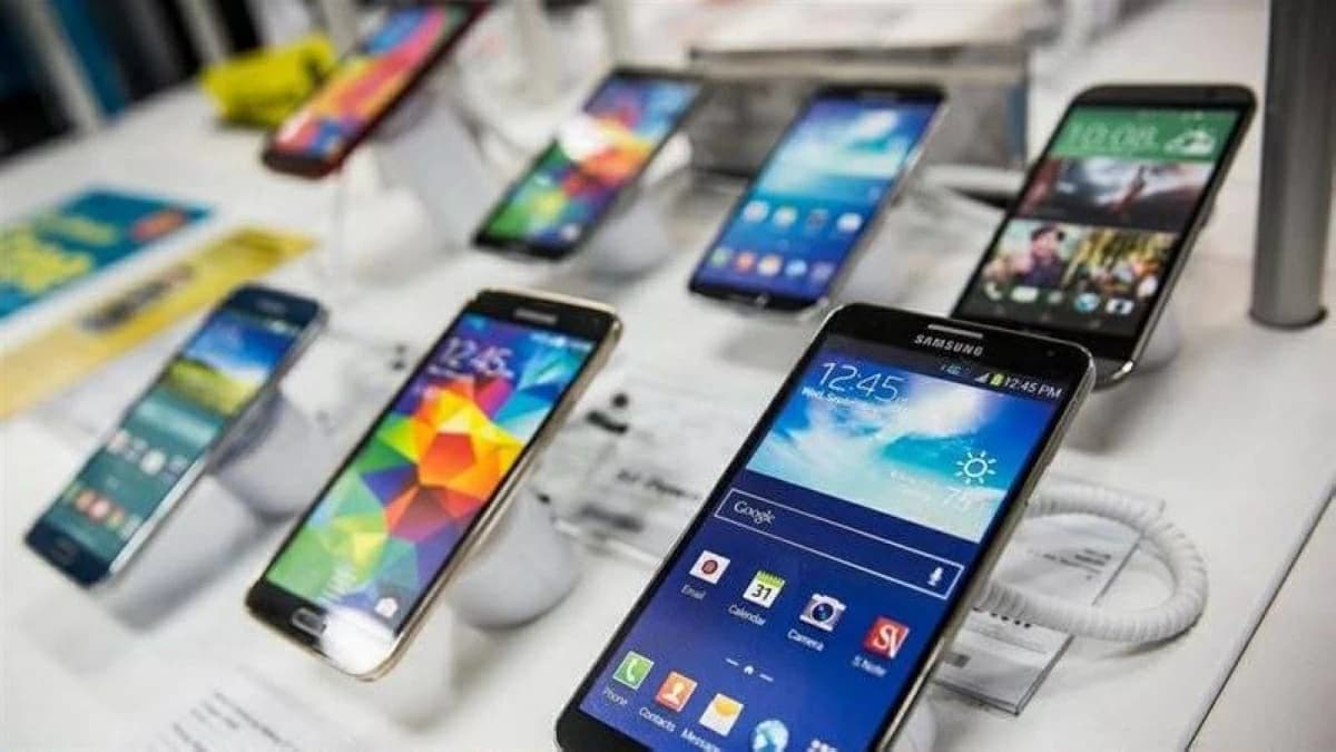 Egypt's cheapest phone amid 55% price hike