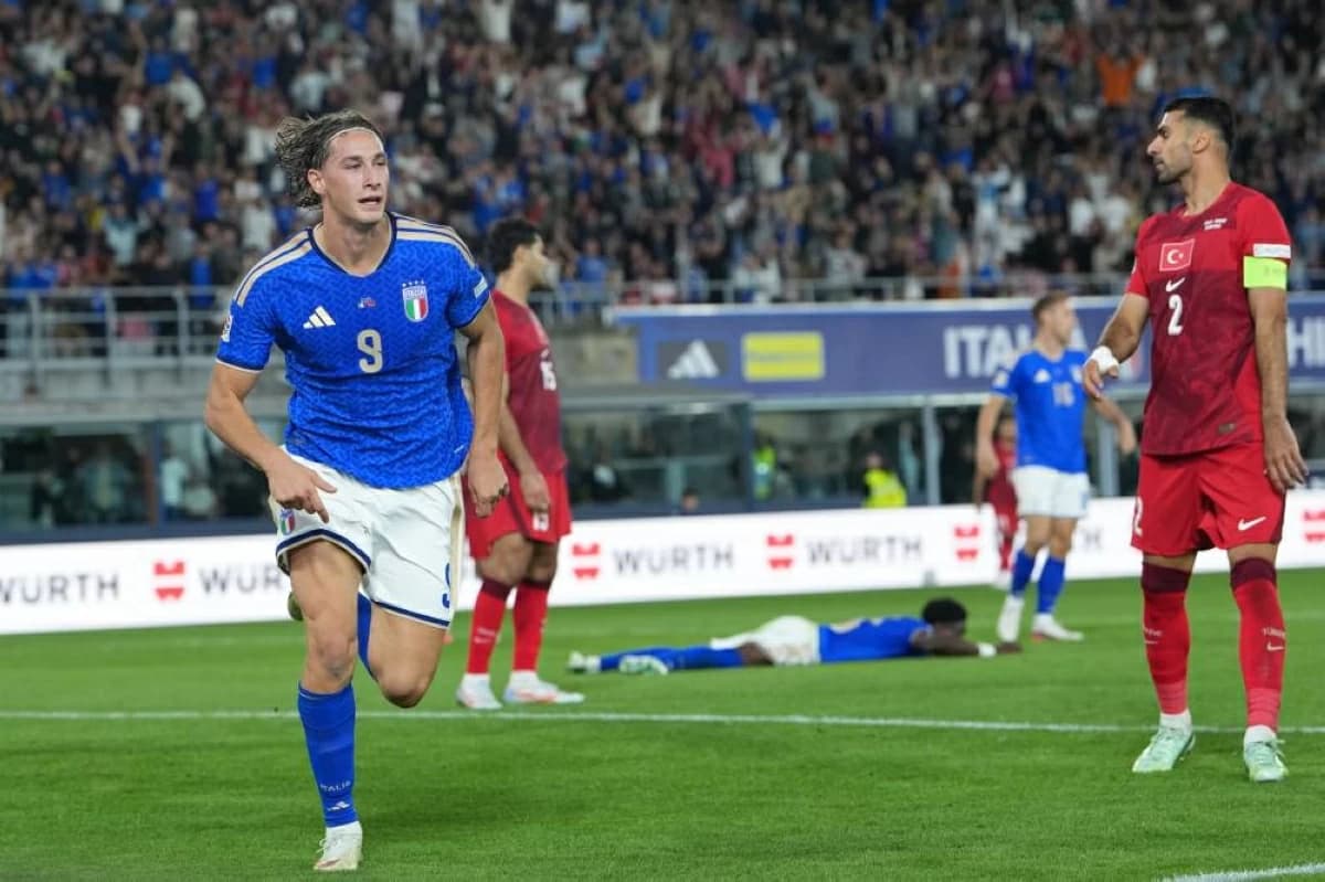 Italy progresses under Mancini