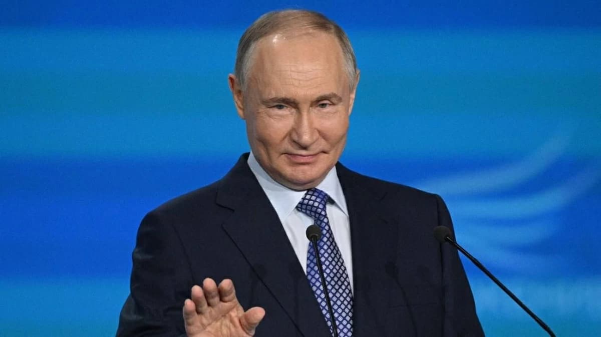Putin proposes mediating talks in Middle East