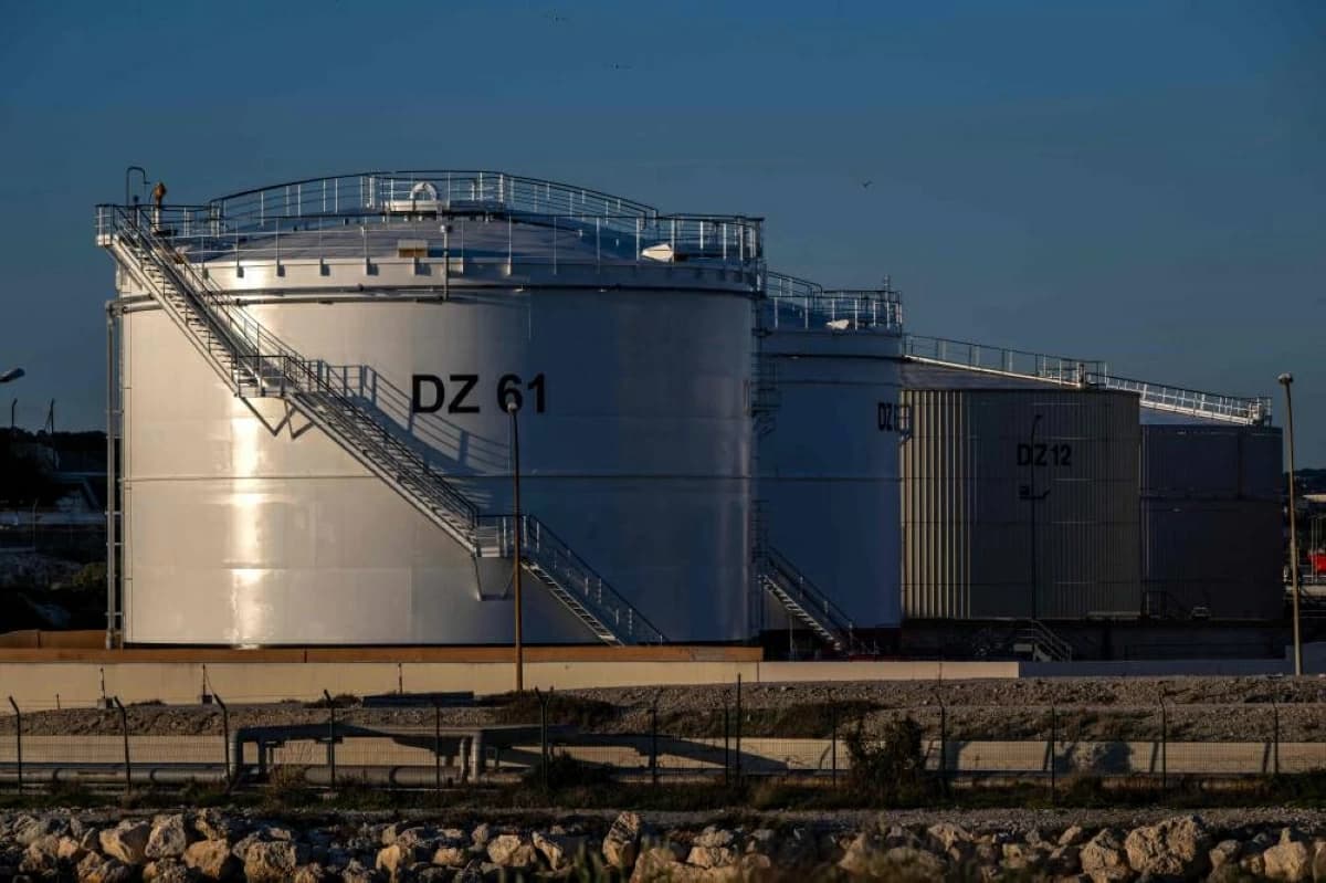 Oil Gains Despite Reserve Withdrawal Pledge