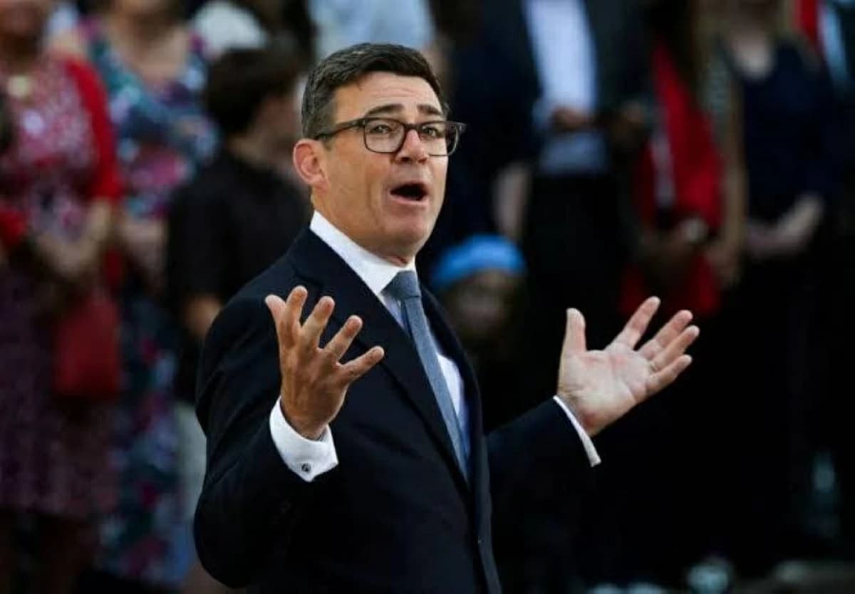 Burnham supports Zelensky after Trump's demand