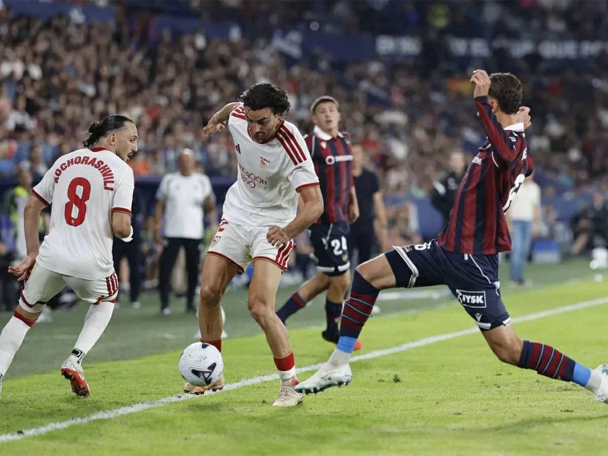 إشبيلية يواجه صعوبات قبل مواجهة ريال مدريد