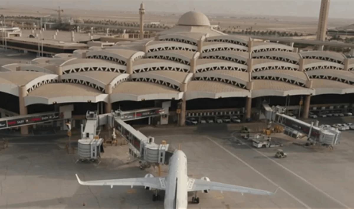 Nuremberg Airport closes over weather
