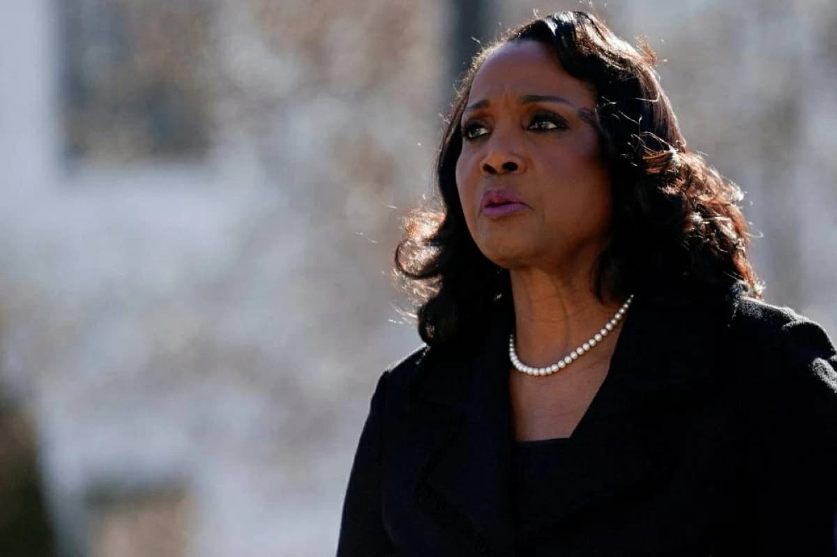 Fed Official Lisa Cook Seeks Hearing Delay