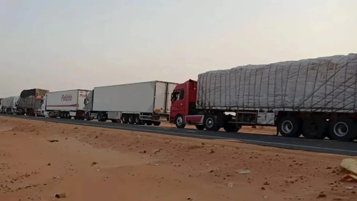 مصر توقف مرور الشاحنات إلى السودان