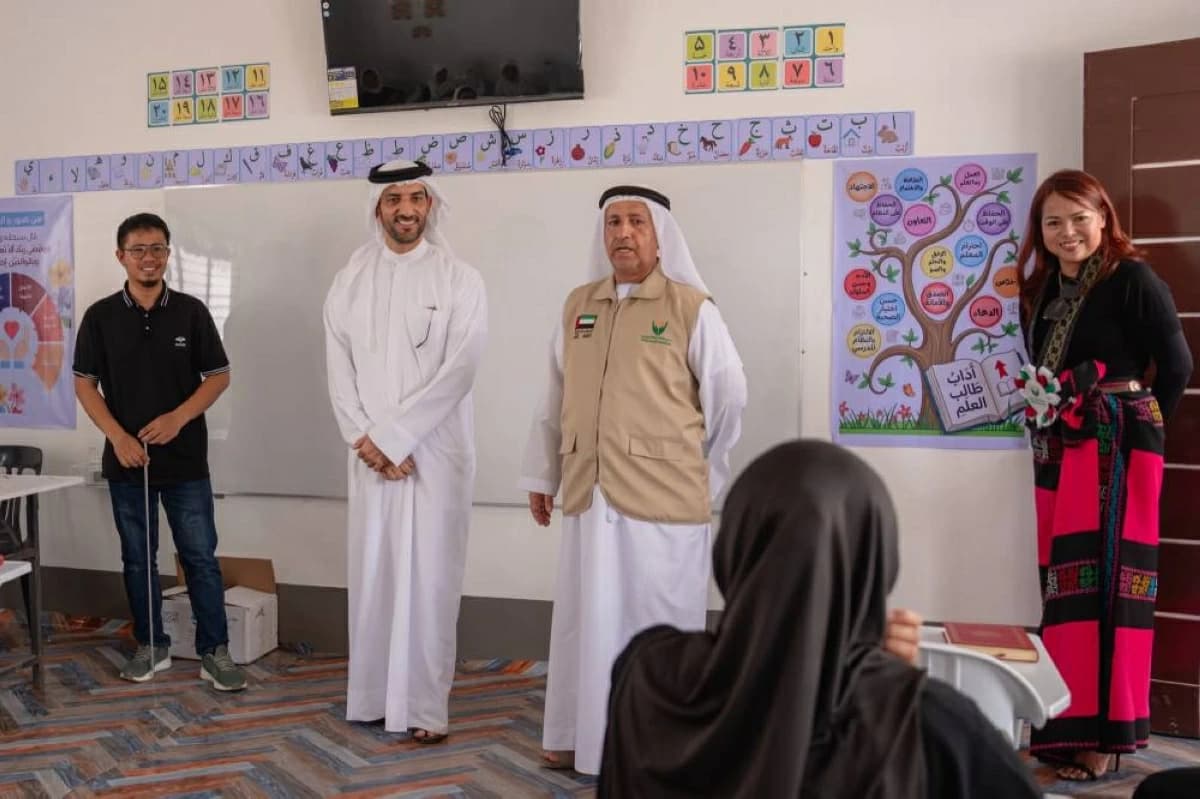 سلطان بن أحمد يؤكد عمق العمل الإنساني في الإمارات