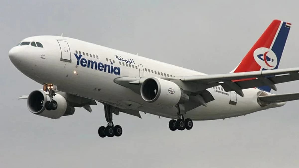 نجاة طائرة يمنية من حادث بمطار عدن