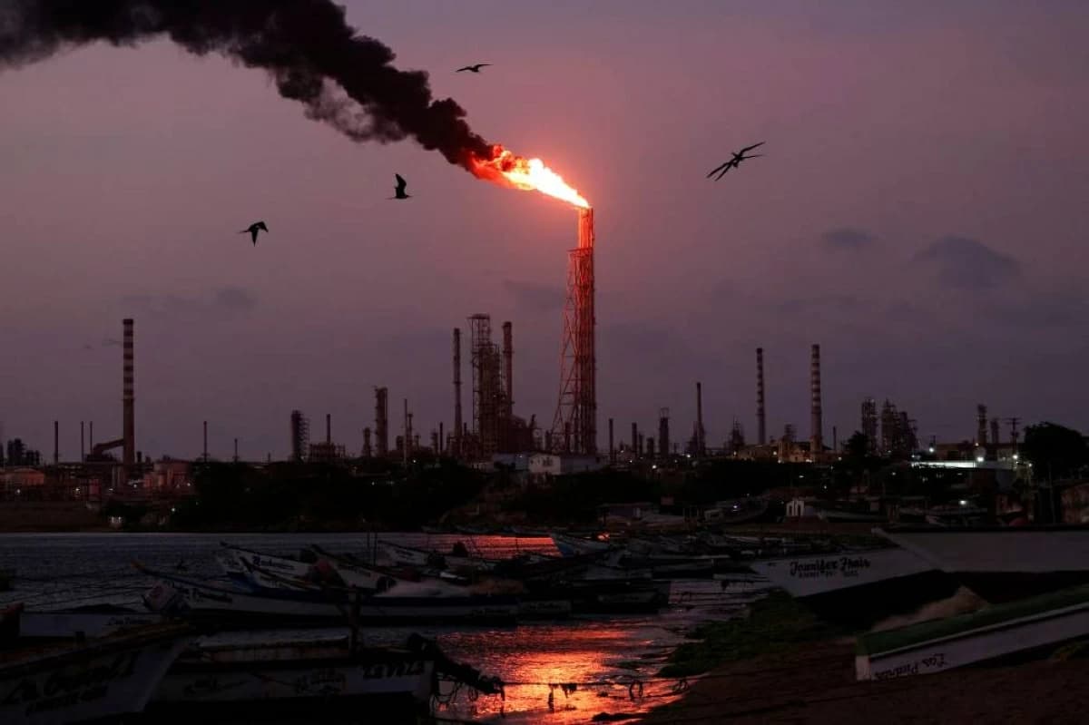 Oil dips below 110 dollars