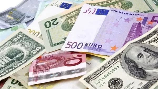 تشكيلة قضايا تجارة العملة بمبلغ 33 مليون جنيه خلال أسبوع