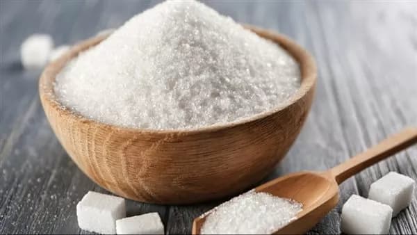 Government begins selling free sugar at 25 EGP per kg