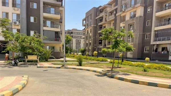 Housing Minister Reviews 10th Ramadan Project