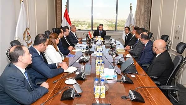 التموين يناقش منصة رقمية لمشروع كاري أون