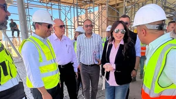 Housing Minister reviews Am Al-Roum project