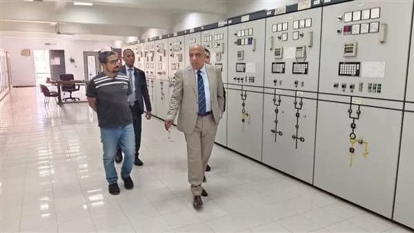 Electricity Minister inspects New Cairo Substation
