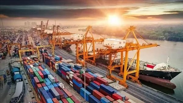السيسي يوافق على ربط ميزانية موانئ بالبرية 2026