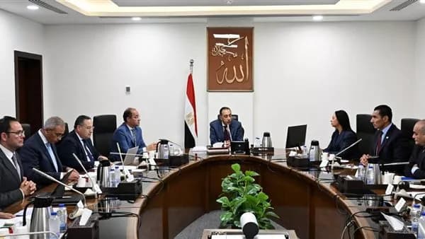 مدبولي يطلع على برنامج رعاية الموهوبين