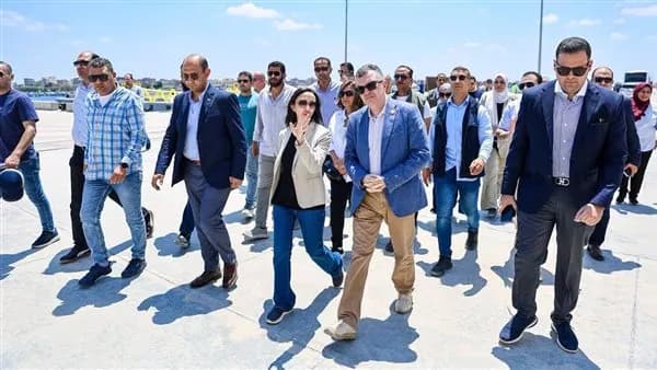 وزير التخطيط يراجع مشروع تطوير ميناء رشيد