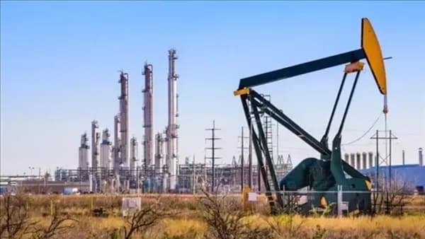 Oil drops on U.S.-Iran talks hopes