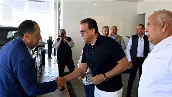 Prime Minister Tours Marsa Matruh Projects