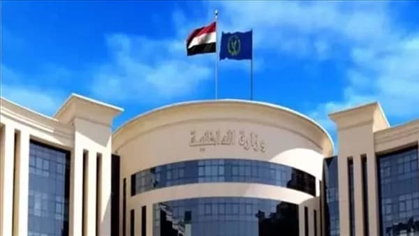 Egypt to deport 8 foreigners