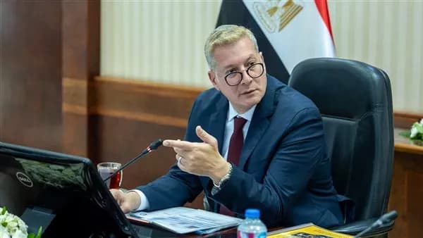 Suez Refinery Expansion and Oil Output