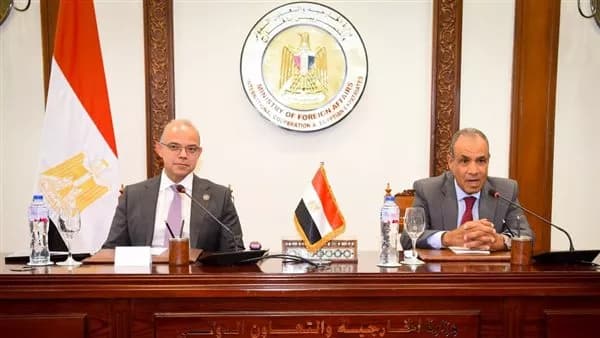 Foreign and Investment Ministers Explore Economic Cooperation