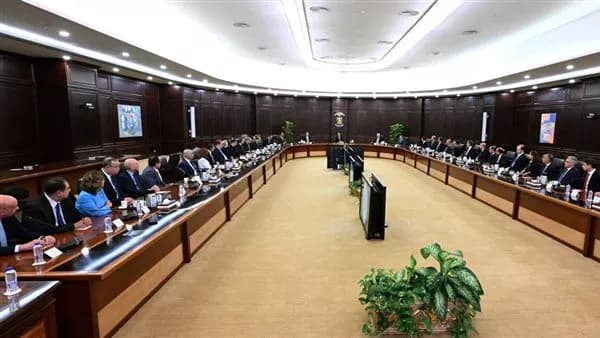 PM holds talks with diplomatic heads