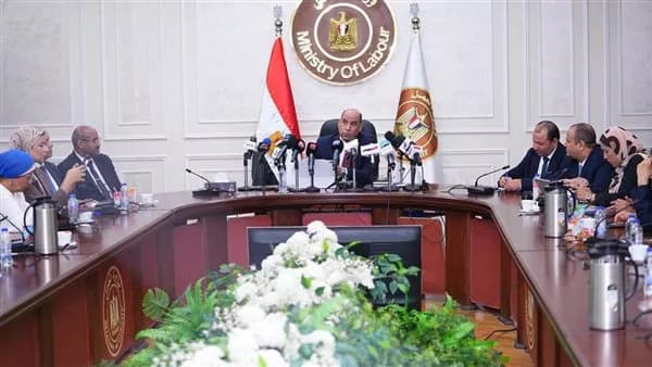 Private sector adopts new work rules