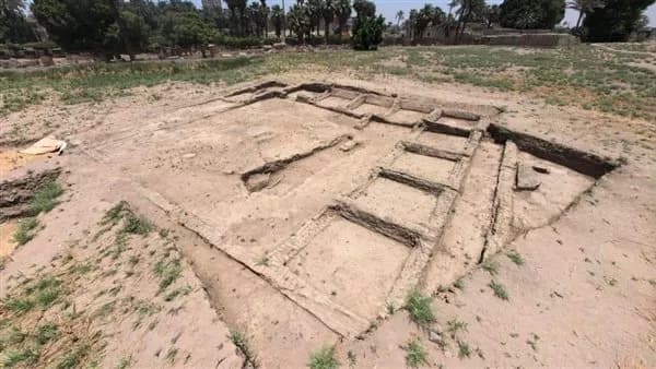 اكتشاف مجمع سكني ومعصرة نبيذ في معبد سخمت
