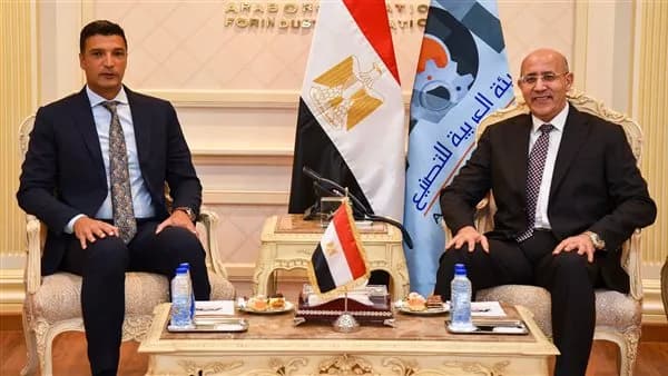 محادثات حكومية لتعزيز التصنيع المحلي