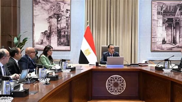 رئيس الوزراء يوجه لحصر مشكلات العقارات وإنهاء قانون الاتحاد