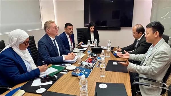 وزير البترول يناقش جذب استثمارات تعدين مصر